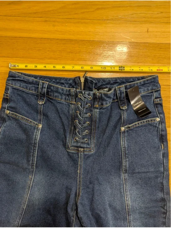 Bebe NWT High Waist Lace Up Wide Leg Jeans Size 32 - Picture 10 of 15